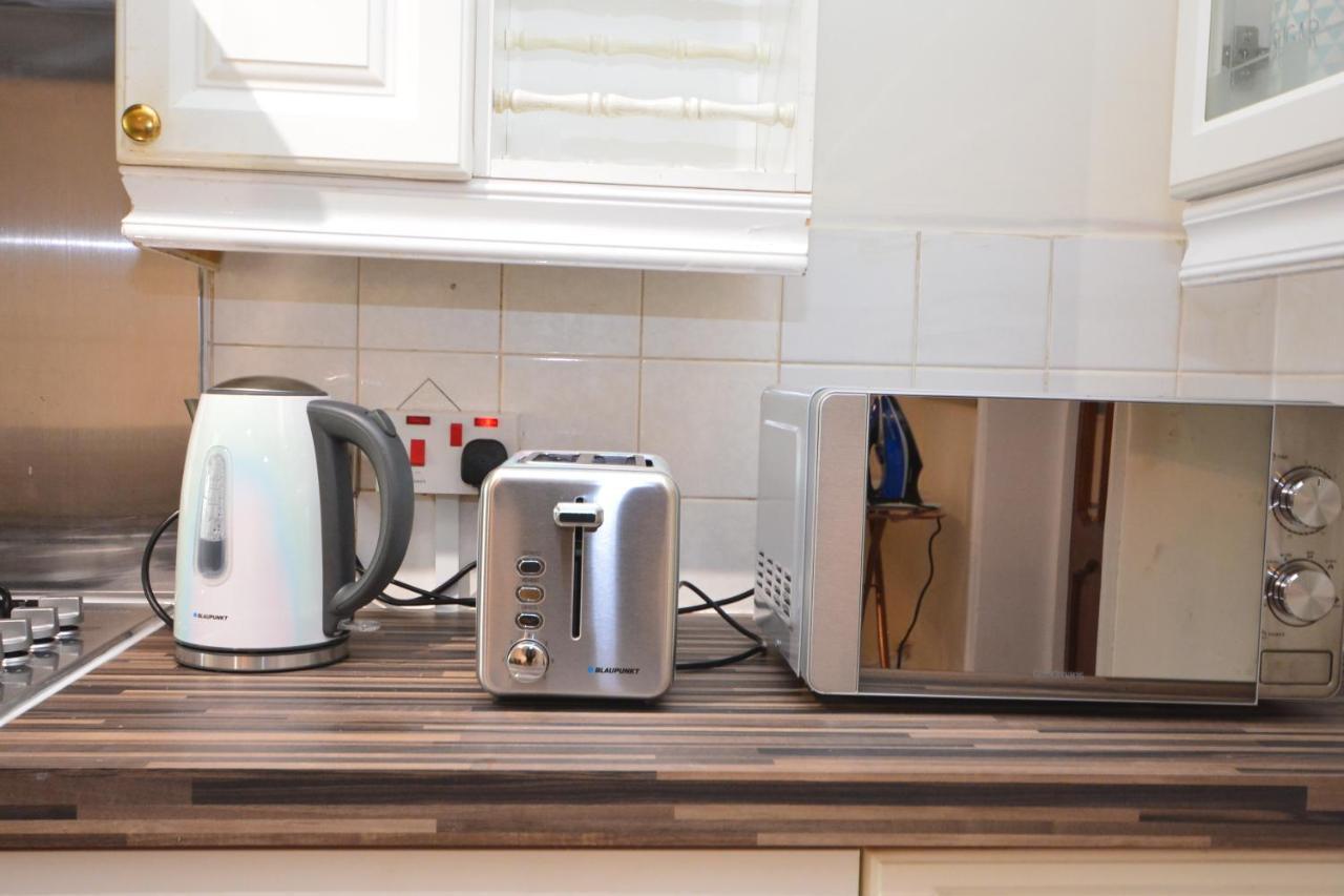London Luxury 5 Bedroom House 2 Min Walk To The Tube Station Ντάγκεναμ Εξωτερικό φωτογραφία