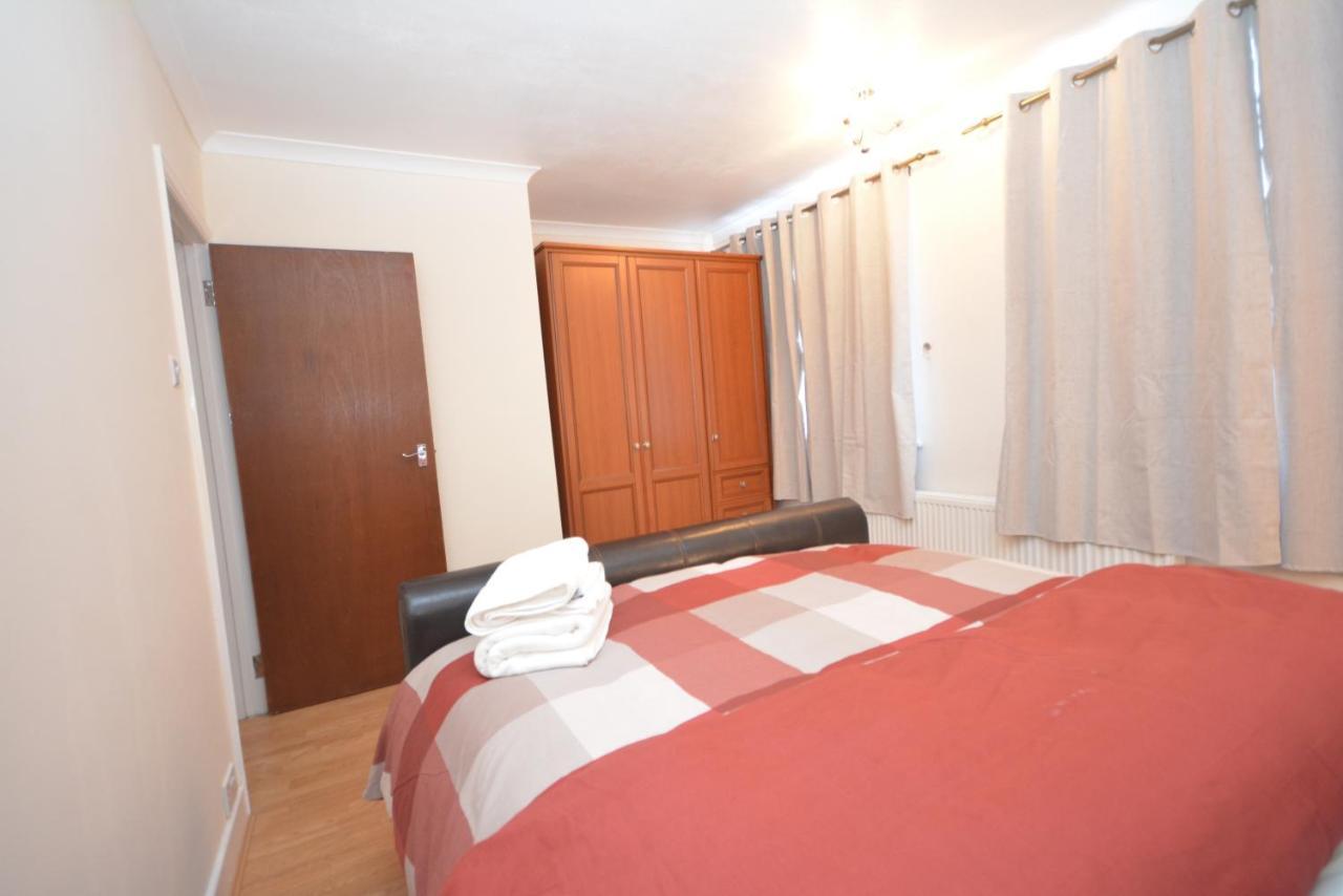London Luxury 5 Bedroom House 2 Min Walk To The Tube Station Ντάγκεναμ Εξωτερικό φωτογραφία