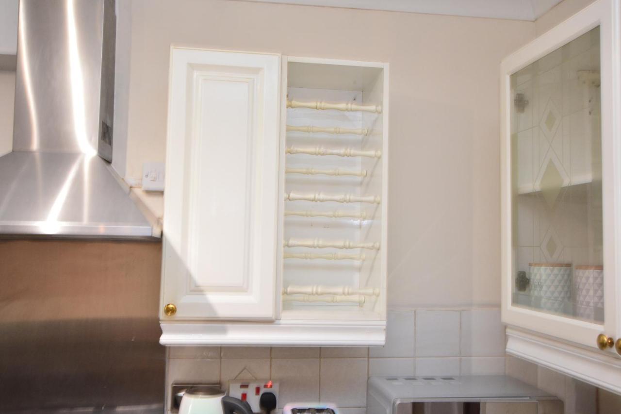 London Luxury 5 Bedroom House 2 Min Walk To The Tube Station Ντάγκεναμ Εξωτερικό φωτογραφία