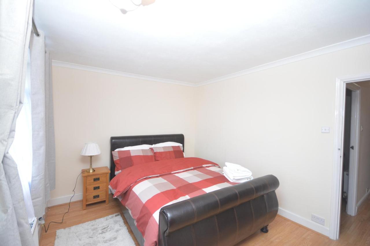 London Luxury 5 Bedroom House 2 Min Walk To The Tube Station Ντάγκεναμ Εξωτερικό φωτογραφία