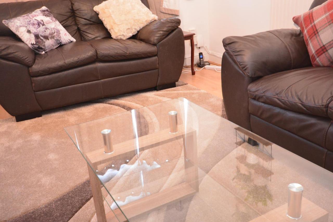 London Luxury 5 Bedroom House 2 Min Walk To The Tube Station Ντάγκεναμ Εξωτερικό φωτογραφία