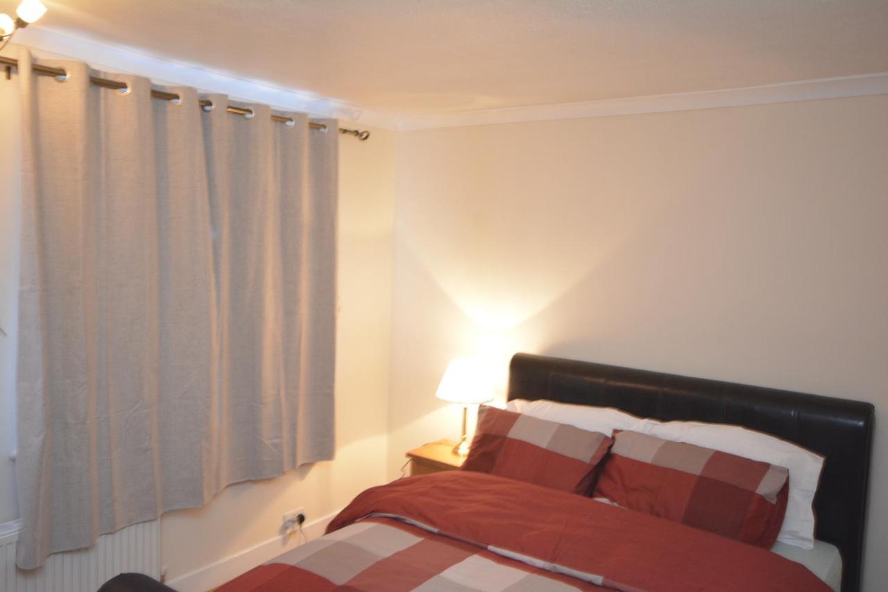 London Luxury 5 Bedroom House 2 Min Walk To The Tube Station Ντάγκεναμ Εξωτερικό φωτογραφία