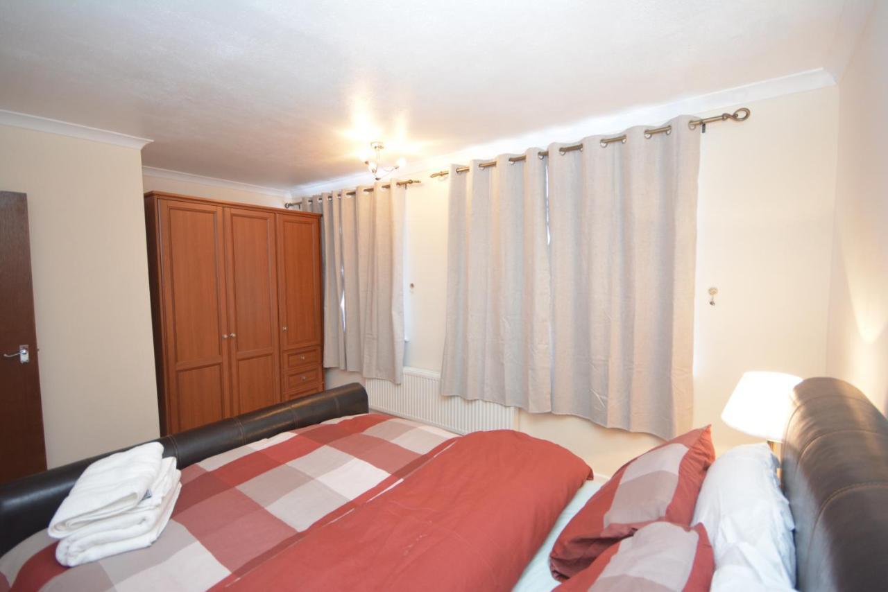 London Luxury 5 Bedroom House 2 Min Walk To The Tube Station Ντάγκεναμ Εξωτερικό φωτογραφία